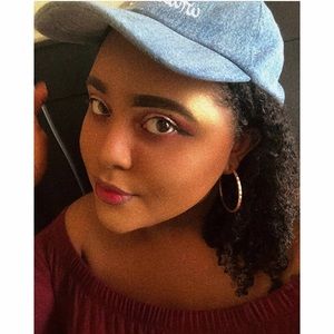 Meet your Posher, Naomi